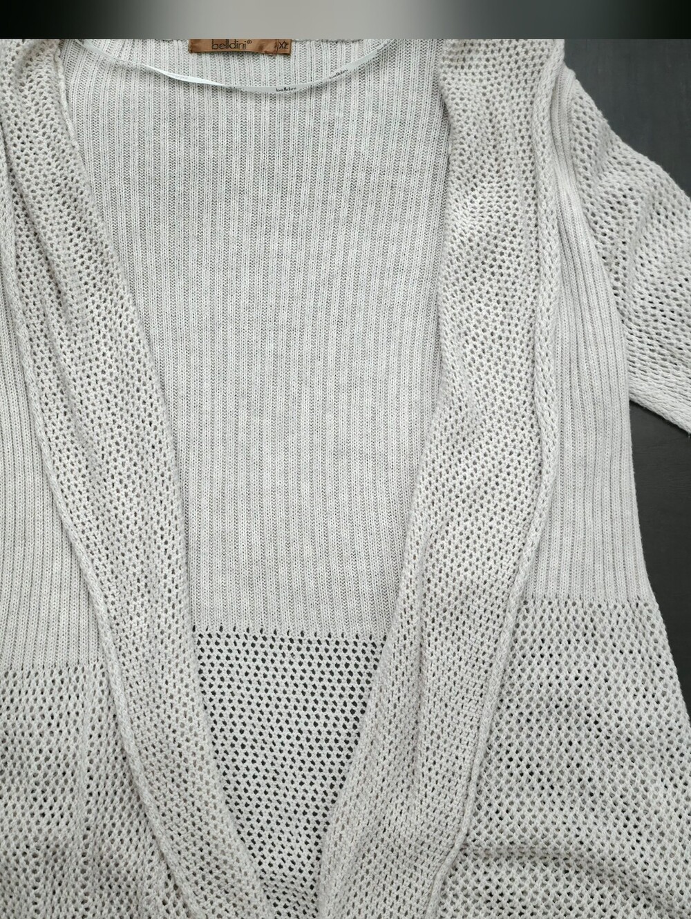 Sweaters Subcategory Classification - Picture 3 of 4